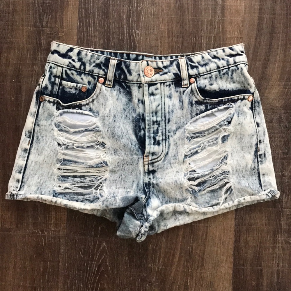Refuge Distressed Shorts